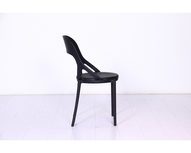 Krzesło FORM czarne